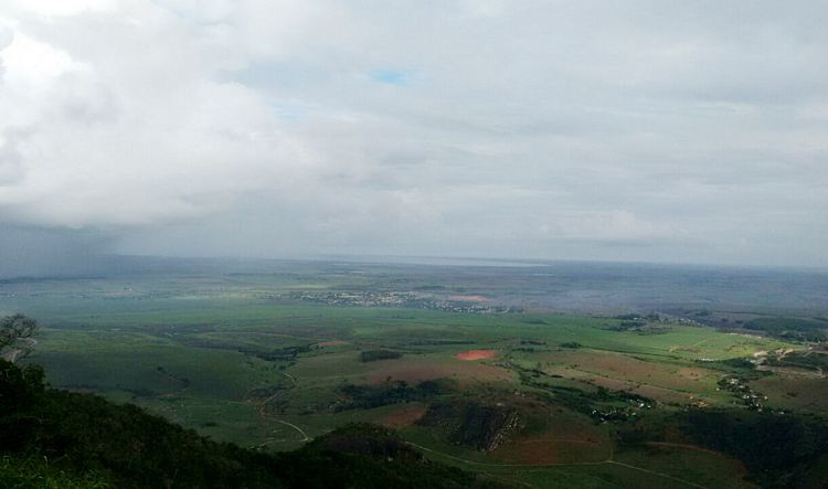 A primeira etapa do Campeonato Estadual de Voo Livre será realizado neste sábado e no domingo, no Morro do Itaoca (Foto: Divulfgação)