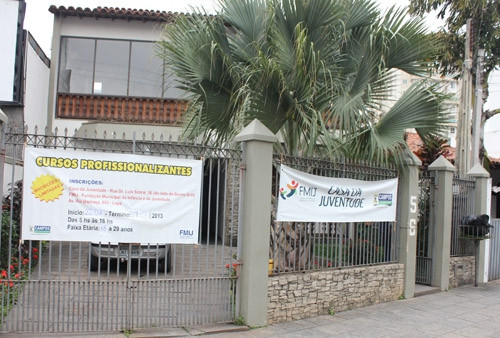 As inscrições seguem até as 17h na Casa da Juventude, na Rua Luiz Sobral, 56, Pelinca (Foto: Superintendência de Comunicação)