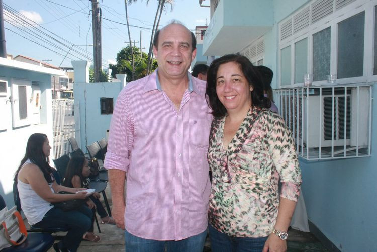 A presidente da Associação Paulista dos Familiares e Amigos dos Portadores de Mucopolissacaridoses e Doenças Raras, Regina Próspero, elogiou o município pela implantação da Sala de Terapia Enzimática do Programa de Genética (Foto: Roberto Joia)