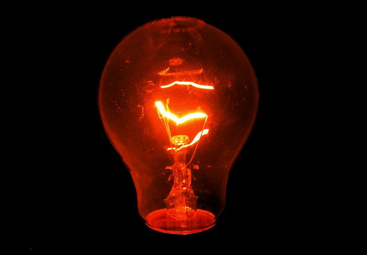 A Superintendência do Procon-Campos alerta aos fornecedores que as lâmpadas incandescentes de 60w não podem mais ser comercializadas em todo o país (Foto: Divulgação)