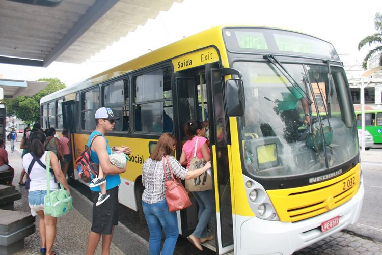 A Prefeitura subsidiará R$ 1,75. A implantação da nova tarifa será a partir do dia 1º de setembro (Foto: Antônio Leudo)