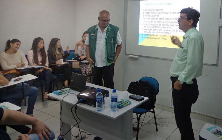 A palestra foi realizada nesta quinta-feira, para os alunos da ONG Expro, que desenvolve o Programa Jovem Aprendiz (Foto: Divulgação)