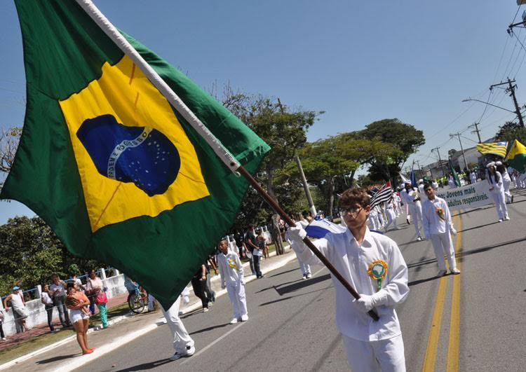 A programação da Semana da Pátria, com o tema Os filhos da terra Goitacá: História e Memória,  prossegue nesta sexta-feira, às 9h, com desfile no distrito de Santa Maria, na Região Norte do município (Foto: Rodolfo Lins)