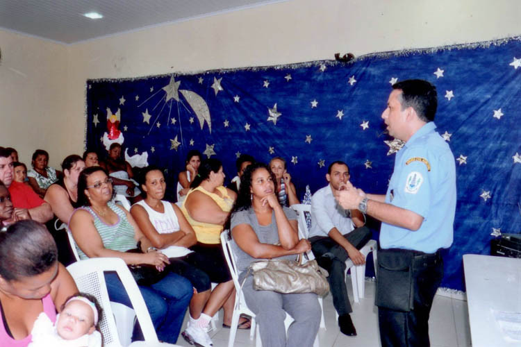 O guarda municipal e coordenador do projeto, Ivan Silva de Souza, é um dos palestrantes (Foto: Superintendência de Comunicação Social)