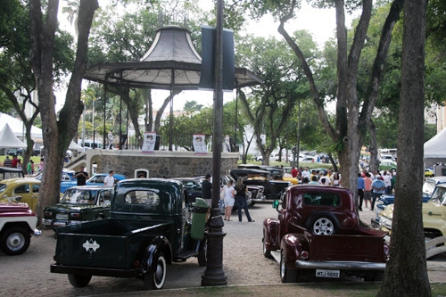 A Praça do Liceu vai receber o 13º Encontro de Veículos Antigos no próximo sábado, dia 12, e no domingo, dia 13 (Foto: Antônio Leudo)