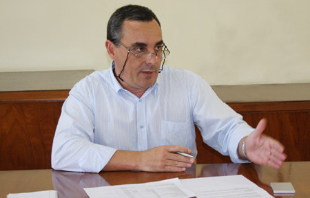 O objetivo, segundo o secretário de Agricultura Frederico Paes, é levar os feirantes que já participam do Programa Feira da Roça para os bairros (Foto: Francisco Isabel)