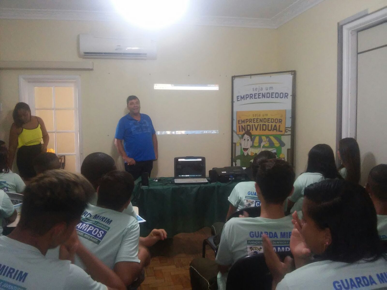 O curso foi realizado nesta terça-feira na Secretaria de Desenvolvimento Econômico (Foto: Divulgação)
