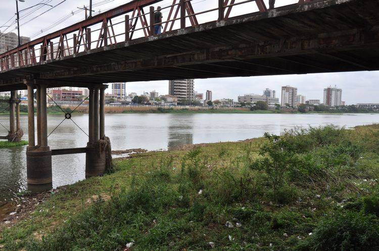 A limpeza, que vai começar no Cais da Lapa, acontecerá também nas Pontes Barcelos Martins e Saturnino de Brito (Foto: Antônio Leudo)