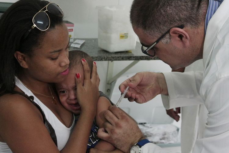 abertura da Campanha de Vacinação aconteceu segunda-feira (25) em todo o estado do Rio de Janeiro (Foto: Rodolfo Lins)