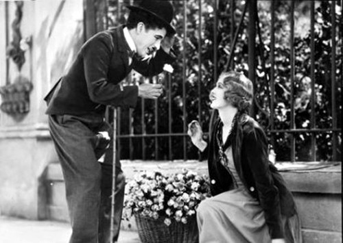 O filme sobre Charlie Chaplin será exibido às 20h desta terça-feira (Foto: Divulgação)